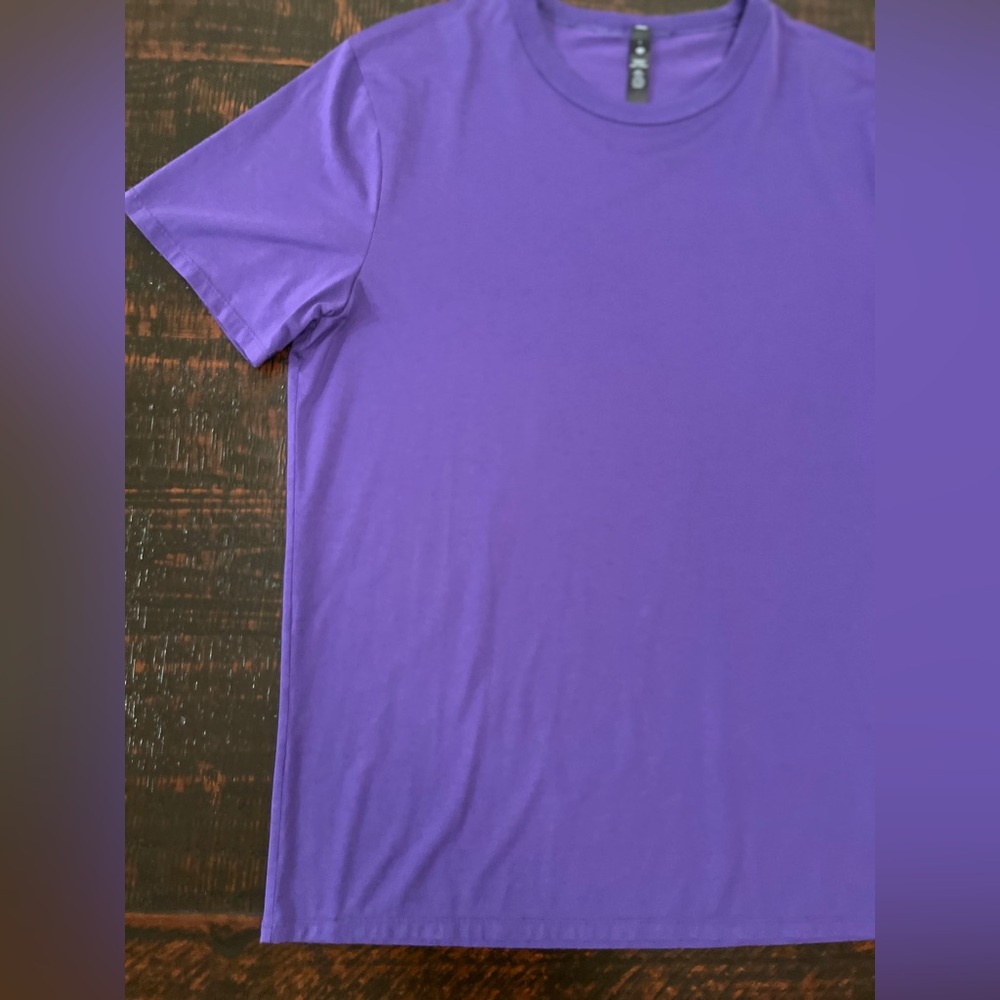 Lululemon Large Purple T-Shirt Basic Activewear A… - image 3